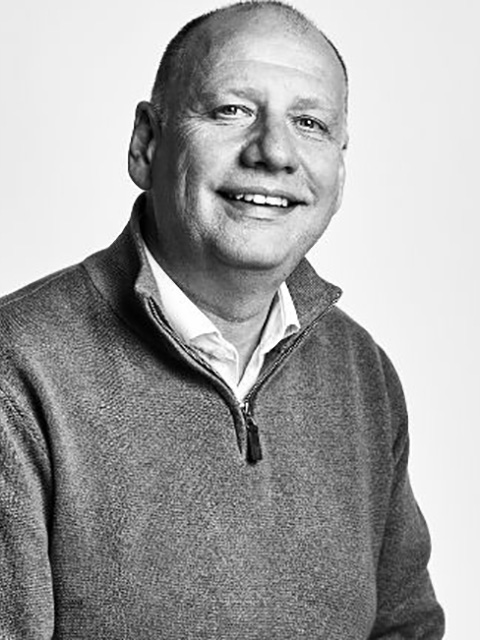 Portrait photograph of academic visitor to the School of Architecture, Building and Civil Engineering at 麻豆視頻_麻豆直播_麻豆传媒官网, Pete Skipworth